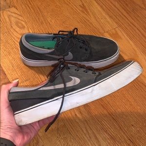 Nike SB Janoski size 4.5 boys